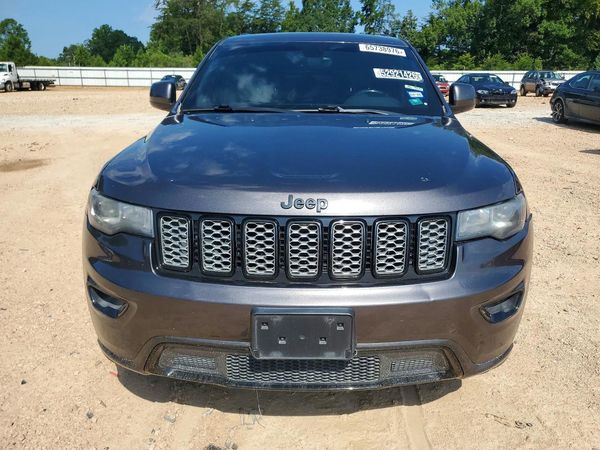 2017 JEEP GRAND CHEROKEE LAREDO 4X2