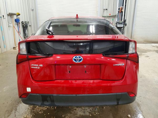2021 TOYOTA PRIUS