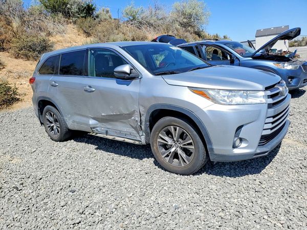 2018 TOYOTA HIGHLANDER