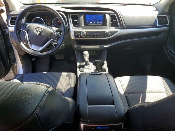 2018 TOYOTA HIGHLANDER
