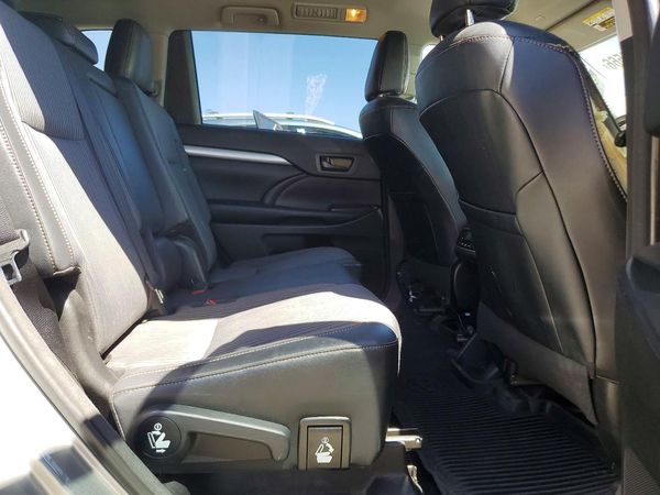 2018 TOYOTA HIGHLANDER