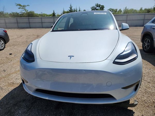 2025 TESLA MODEL Y