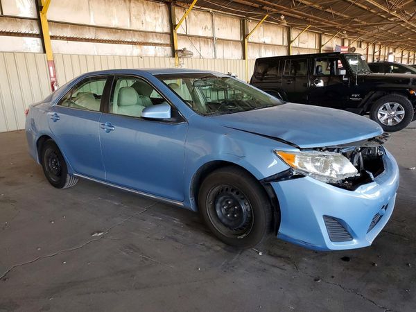 2012 TOYOTA CAMRY — Passenger 3/4
