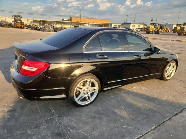 2013 MERCEDES-BENZ C