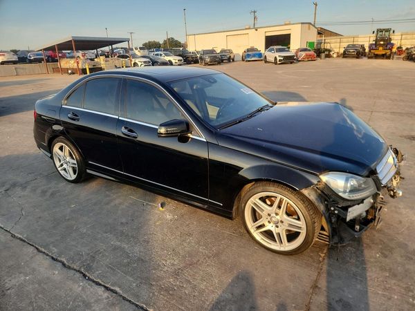2013 MERCEDES-BENZ C