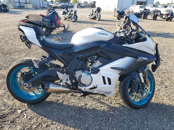 2025 CF MOTO 675SS