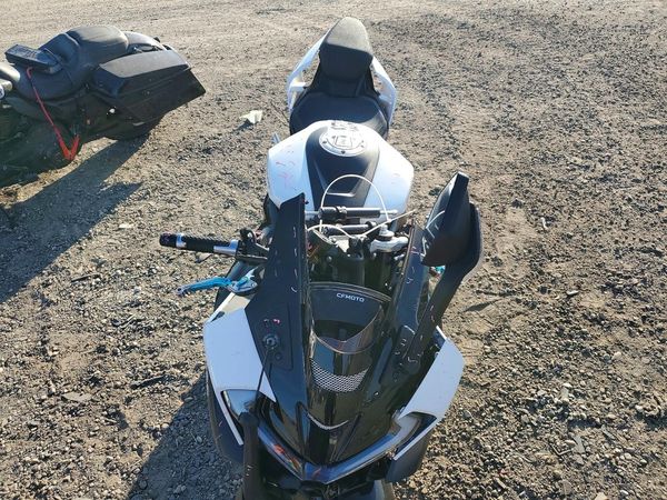 2025 CF MOTO 675SS