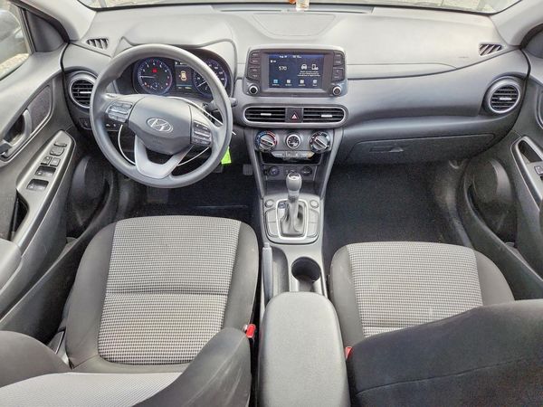 2021 HYUNDAI KONA SE