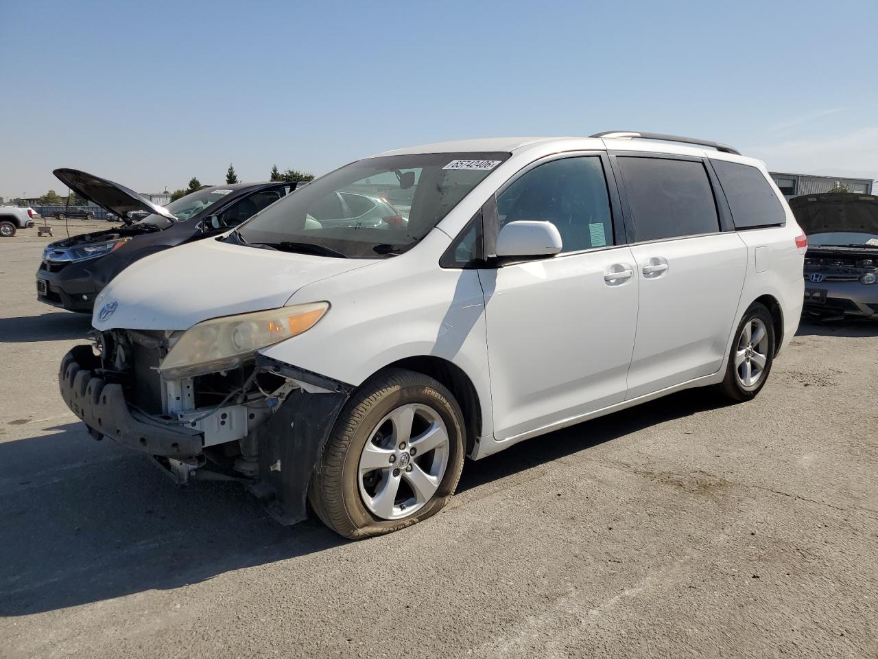 2014 TOYOTA SIENNA