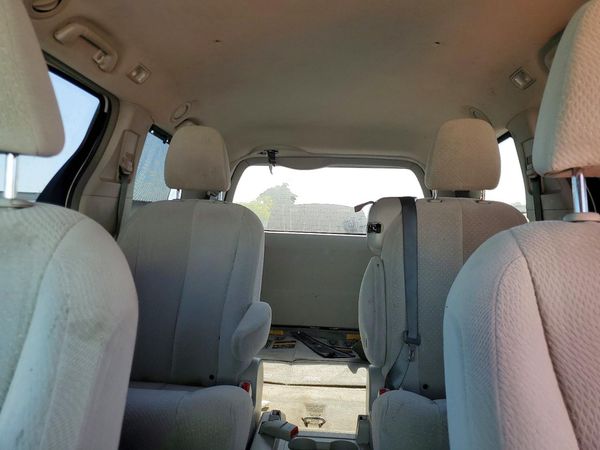 2014 TOYOTA SIENNA