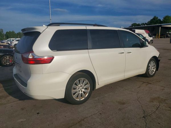 2015 TOYOTA SIENNA