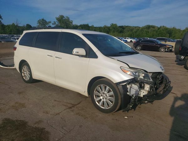 2015 TOYOTA SIENNA