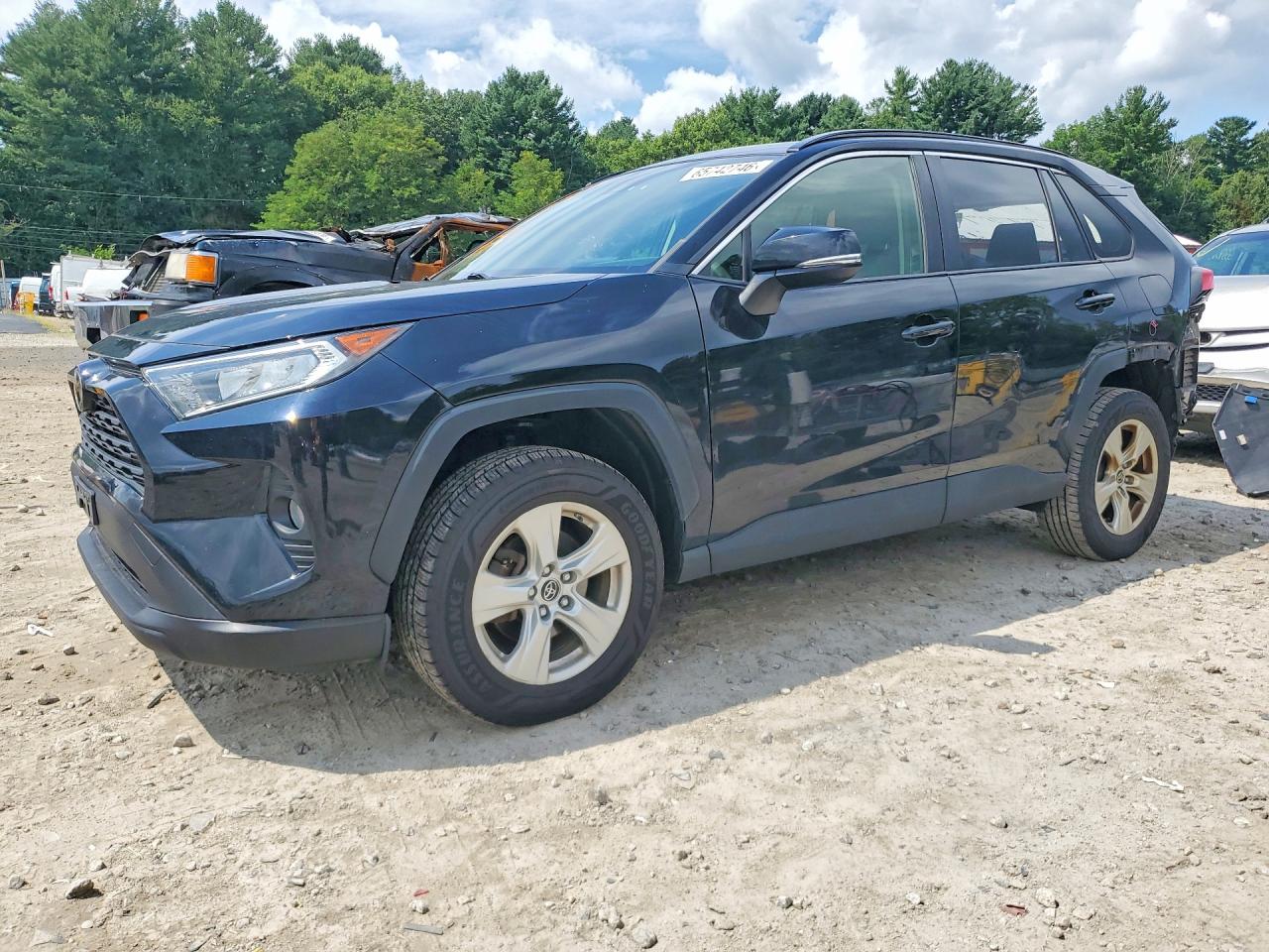 2019 TOYOTA RAV4 XLE / XLE Premium 4WD