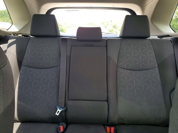 2019 TOYOTA RAV4 XLE / XLE Premium 4WD