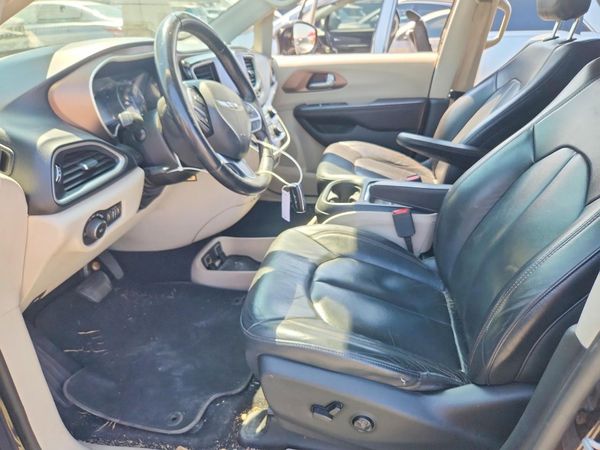 2017 CHRYSLER PACIFICA Touring L