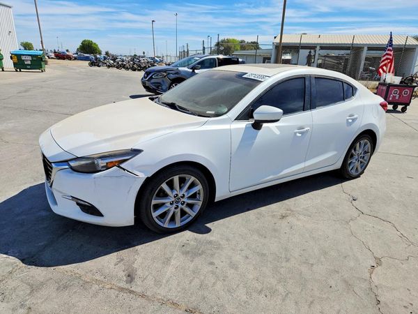 2017 MAZDA 3
