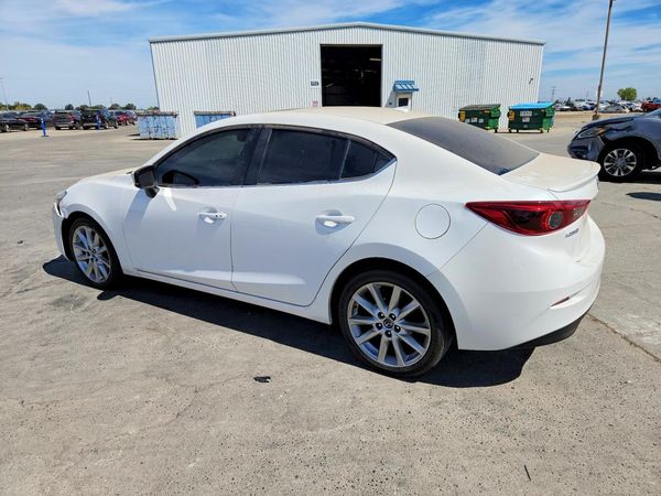 2017 MAZDA 3