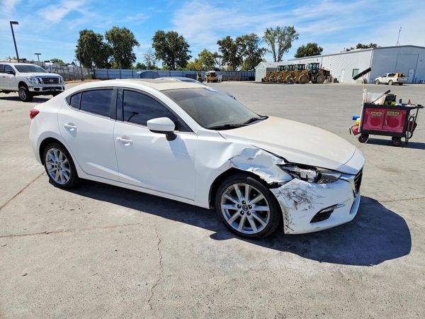 2017 MAZDA 3