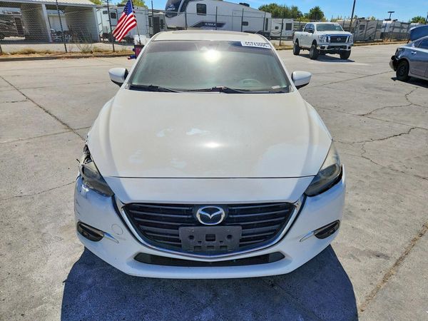2017 MAZDA 3