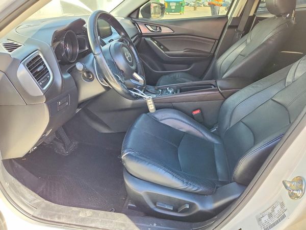 2017 MAZDA 3