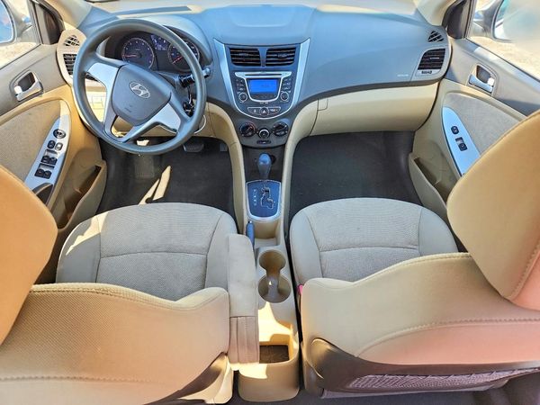 2013 HYUNDAI ACCENT GLS, GS