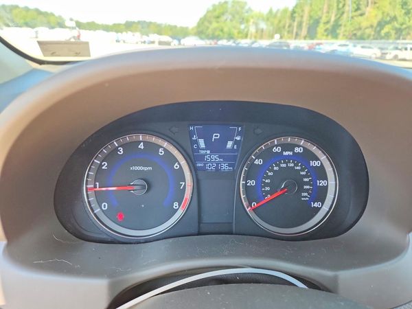 2013 HYUNDAI ACCENT GLS, GS