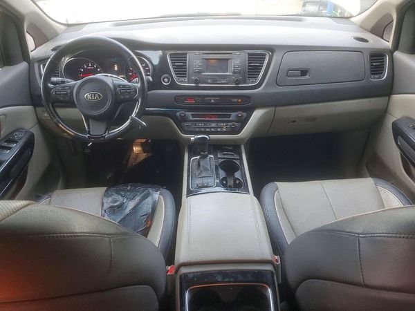 2015 KIA SEDONA GLS - Middle level