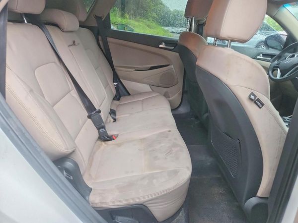 2019 HYUNDAI TUCSON