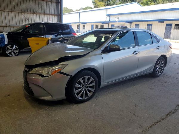 2016 TOYOTA CAMRY