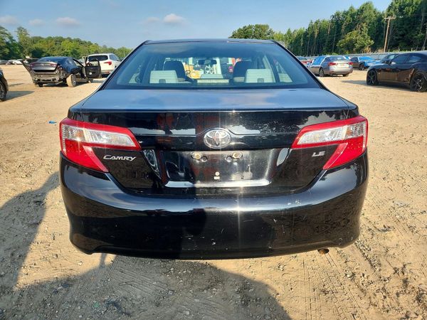 2012 TOYOTA CAMRY
