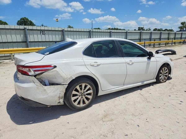 2019 TOYOTA CAMRY