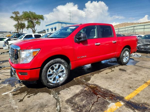 2021 NISSAN TITAN Crew Cab