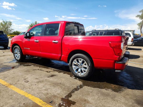 2021 NISSAN TITAN Crew Cab