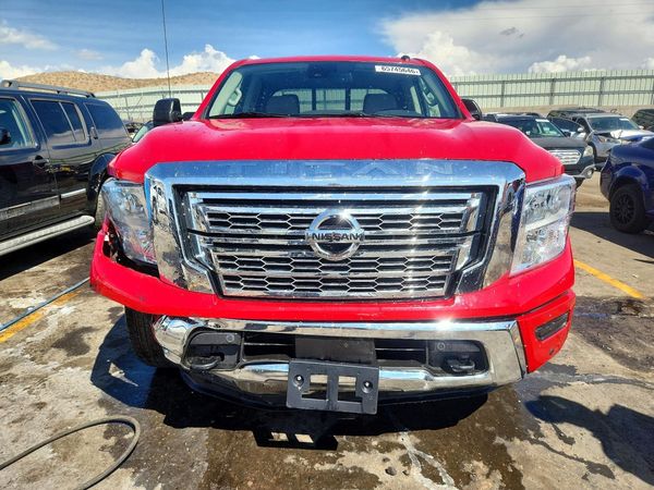 2021 NISSAN TITAN Crew Cab