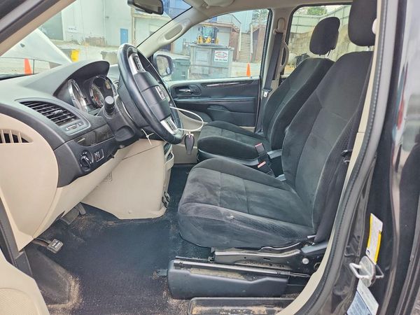 2012 DODGE GRAND CARAVAN SE