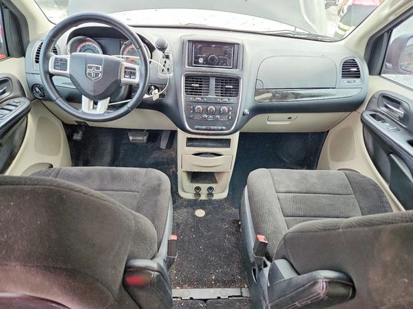 2012 DODGE GRAND CARAVAN SE