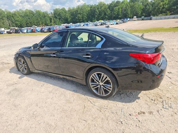 2015 INFINITI Q50
