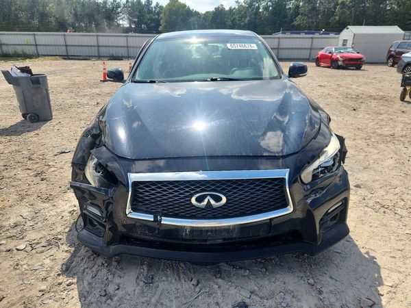 2015 INFINITI Q50