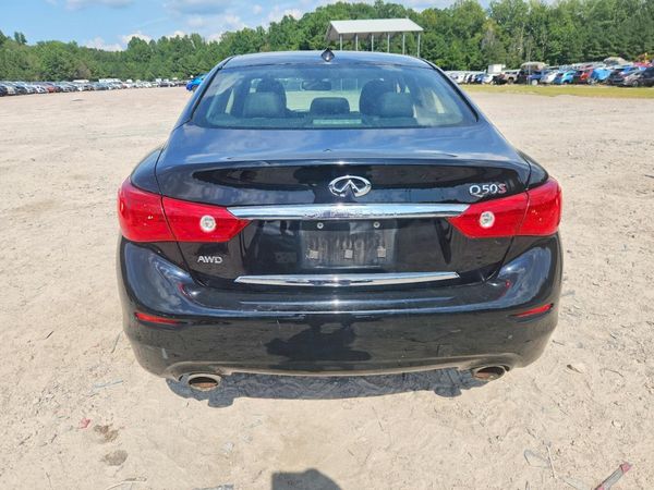 2015 INFINITI Q50