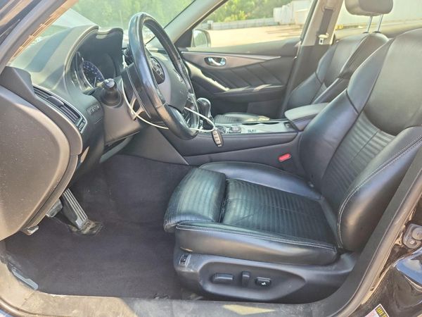 2015 INFINITI Q50
