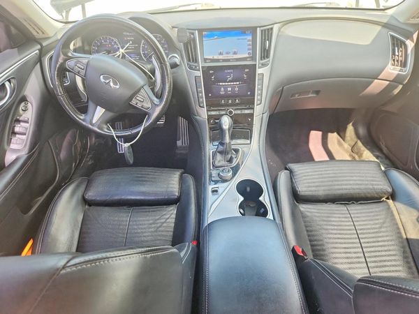 2015 INFINITI Q50