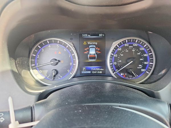 2015 INFINITI Q50