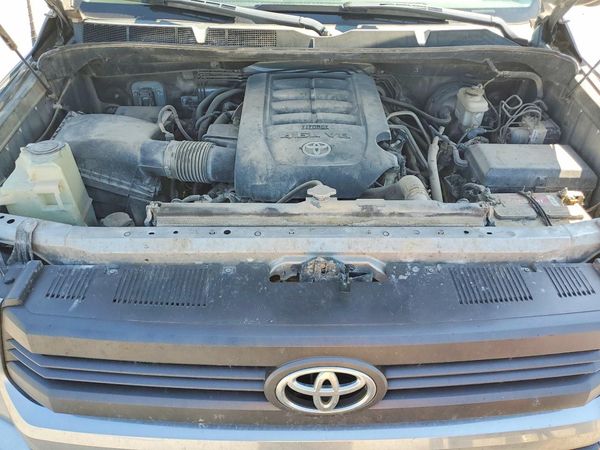 2014 TOYOTA TUNDRA SR5