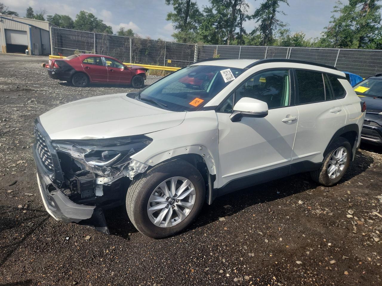 2023 TOYOTA COROLLA CROSS LE