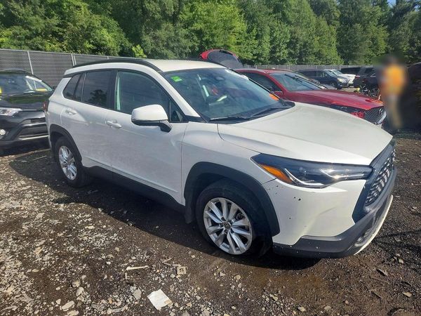 2023 TOYOTA COROLLA CROSS LE
