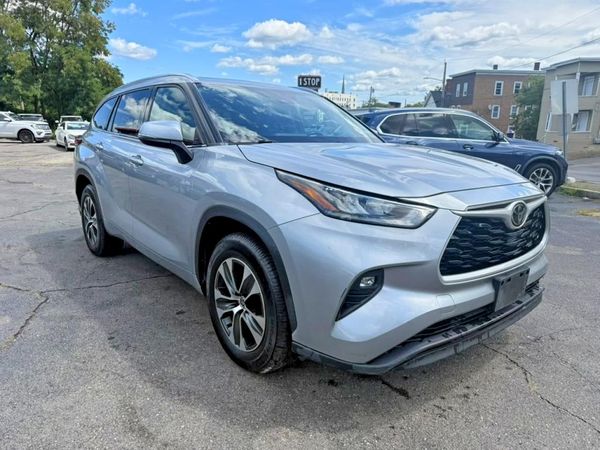 2020 TOYOTA HIGHLANDER XLE