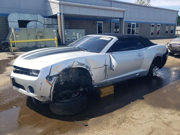 2013 CHEVROLET CAMARO LT — Front 3/4