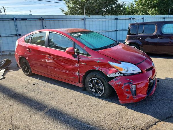 2013 TOYOTA PRIUS