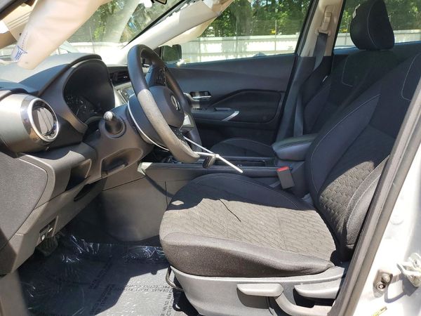 2021 NISSAN KICKS