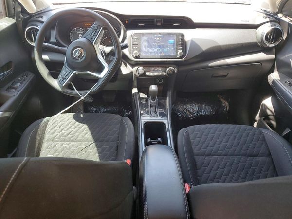 2021 NISSAN KICKS